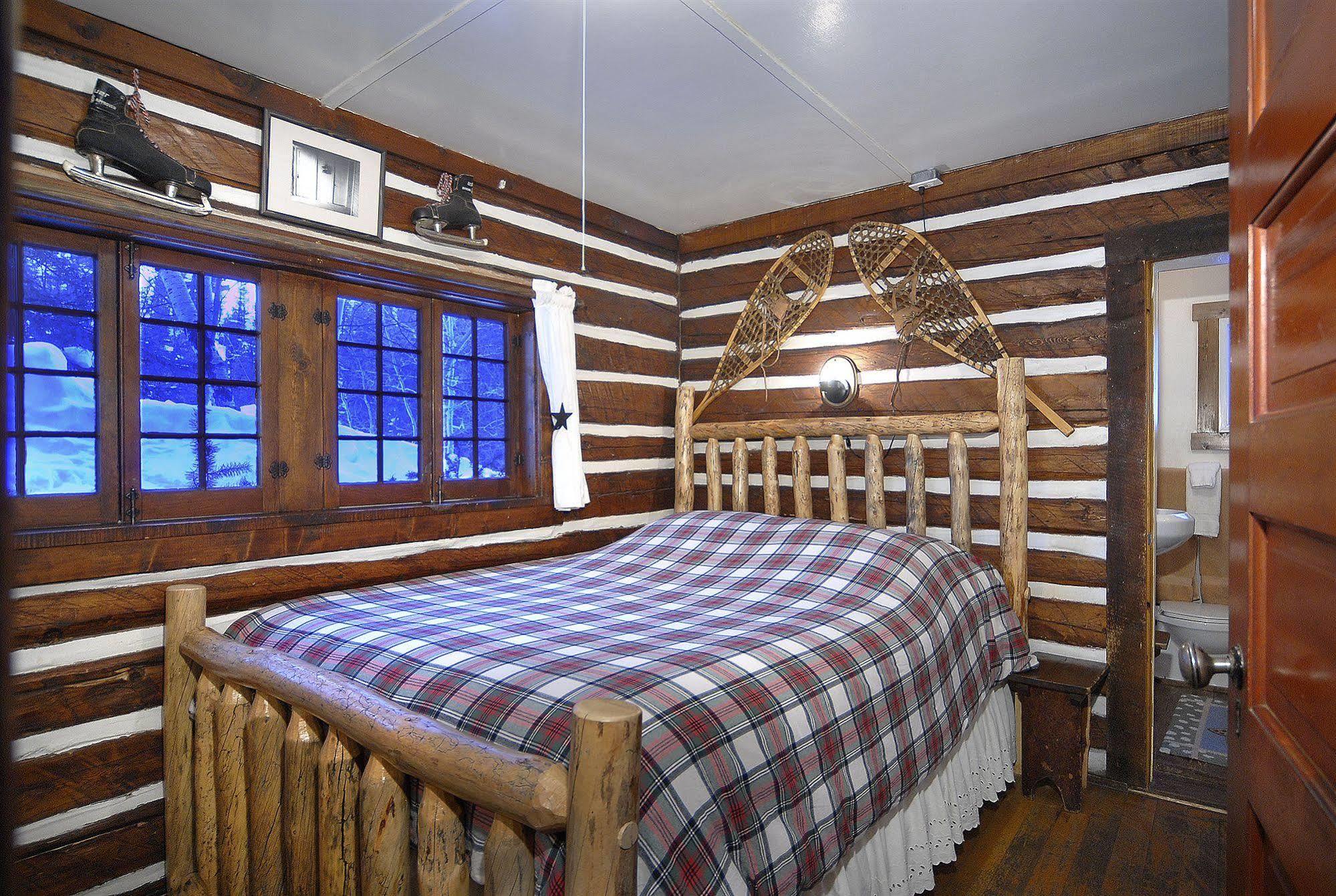 Pioneer Guest Cabins 克雷斯特德比特 外观 照片
