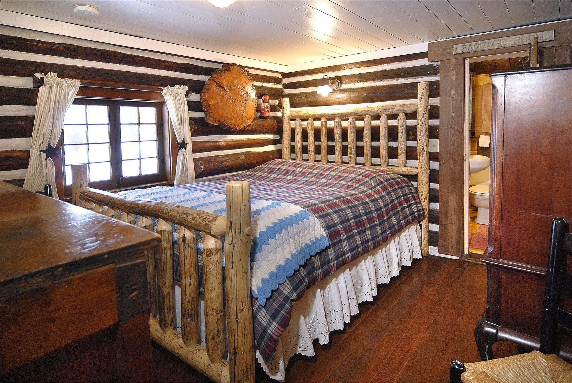 Pioneer Guest Cabins 克雷斯特德比特 外观 照片